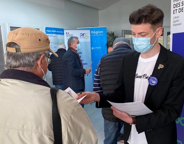 Hôte d'accueil Profil dans un centre de vaccination à Lyon