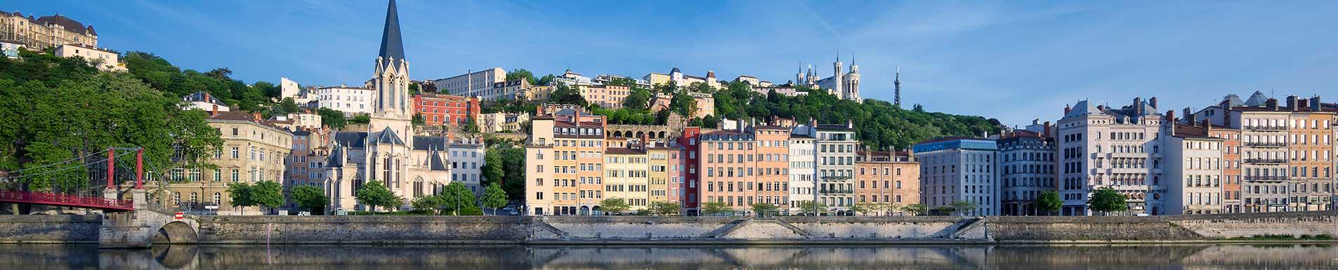 Vue de Lyon depuis les quais de Saône